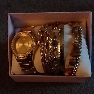 Watch with bangles